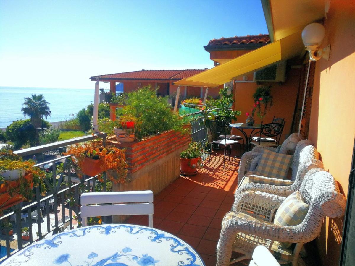 Taormina By The Sea Appartement Mazzeo Buitenkant foto